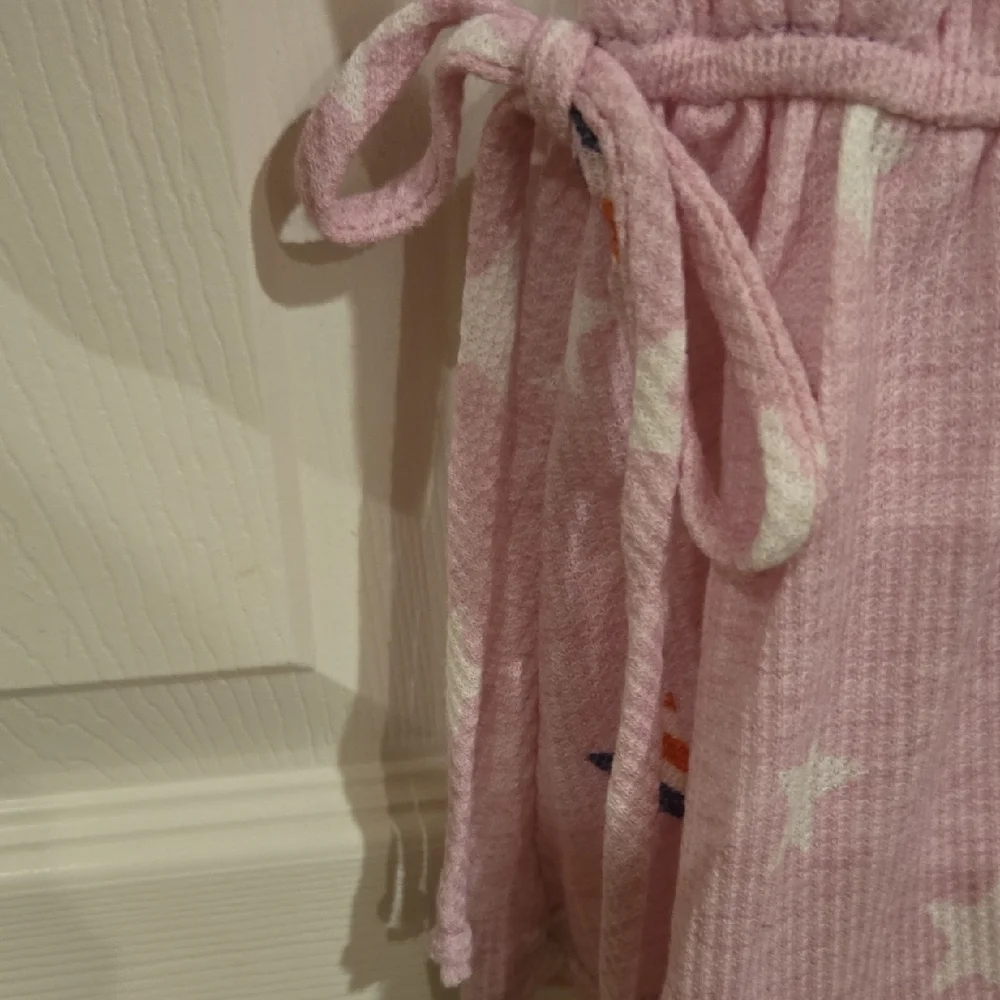ANDREE BY UNIT Pink Star Print Top - Picture 5 of 8